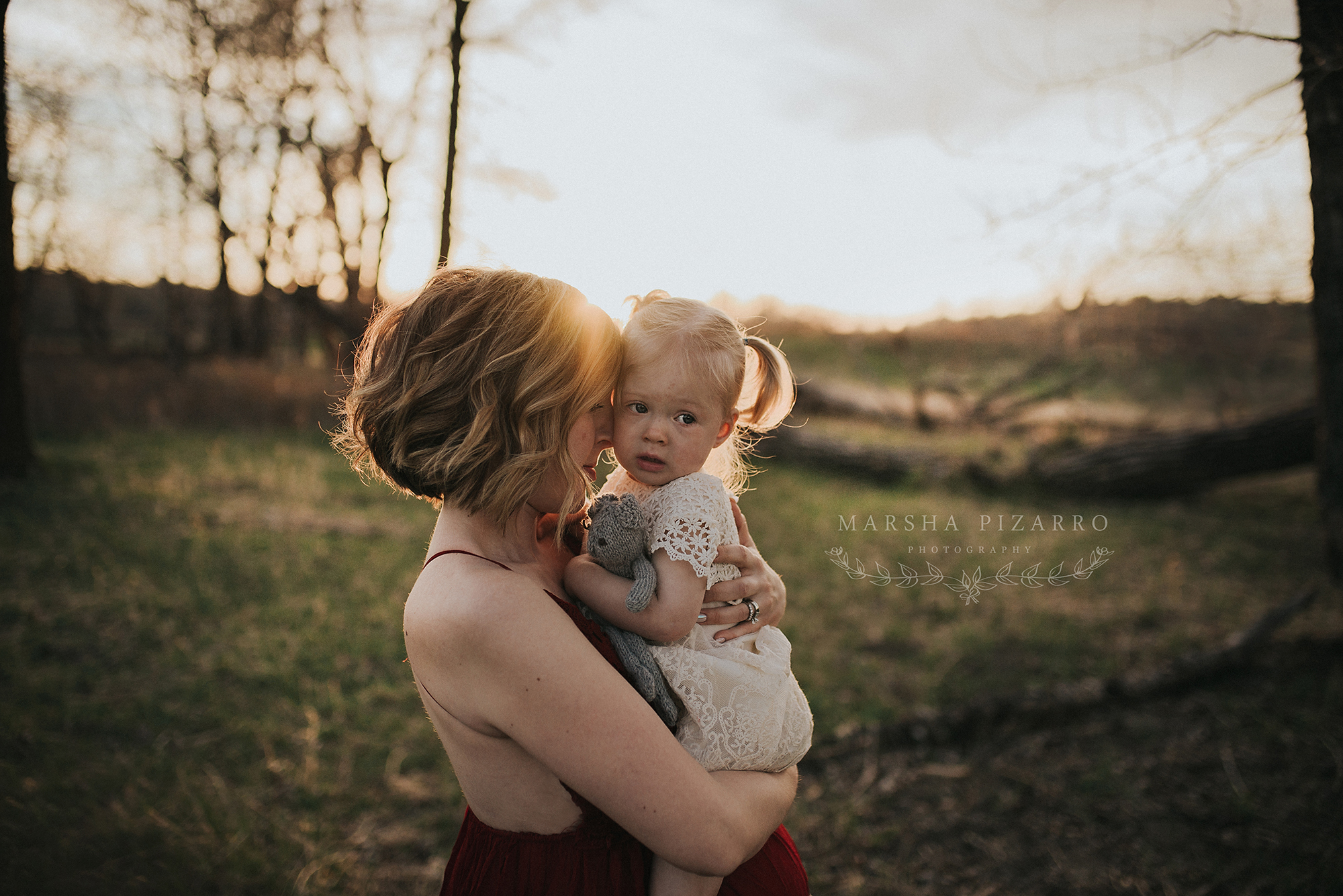 maternity photographer airdrie ab