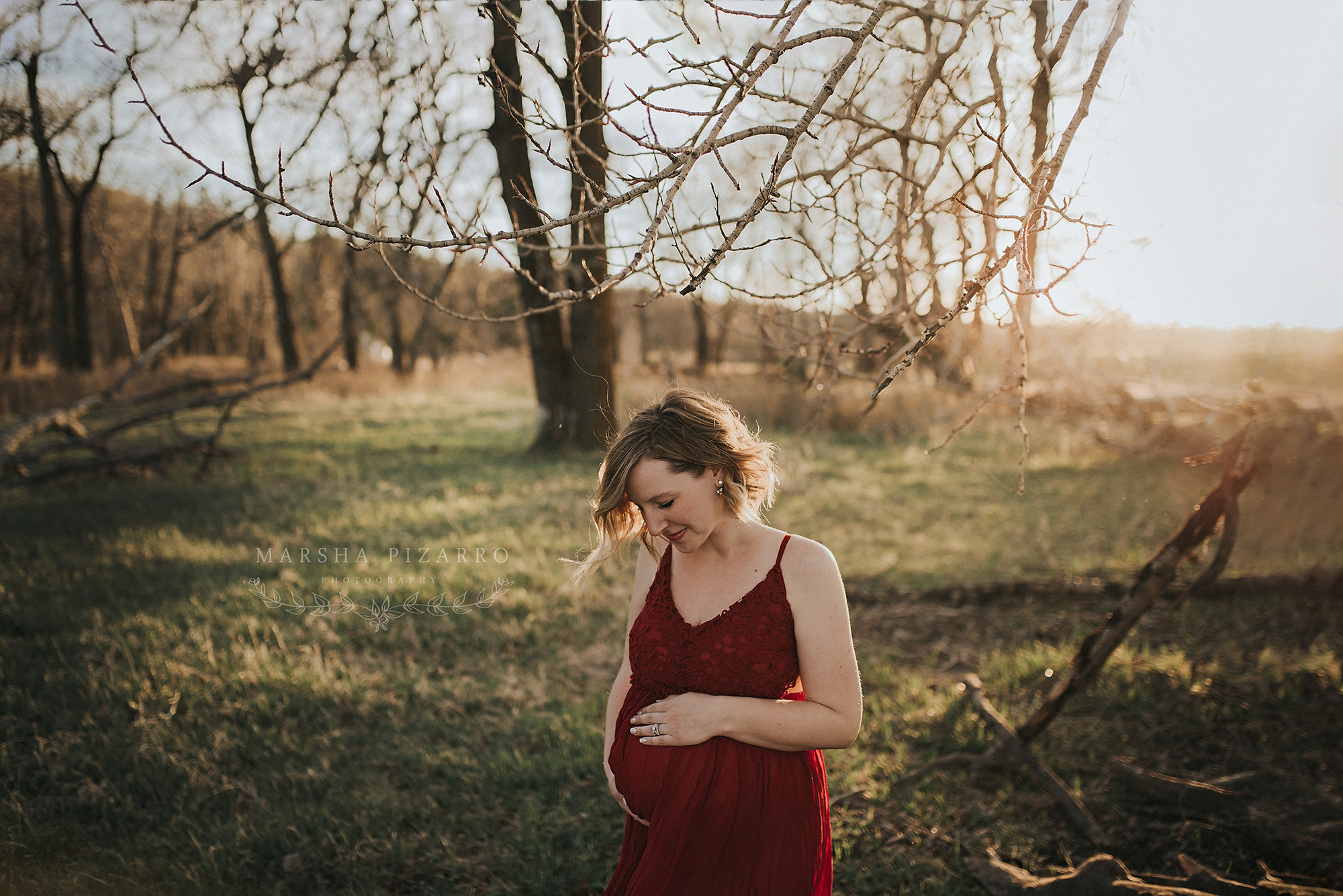 maternity photographer airdrie ab