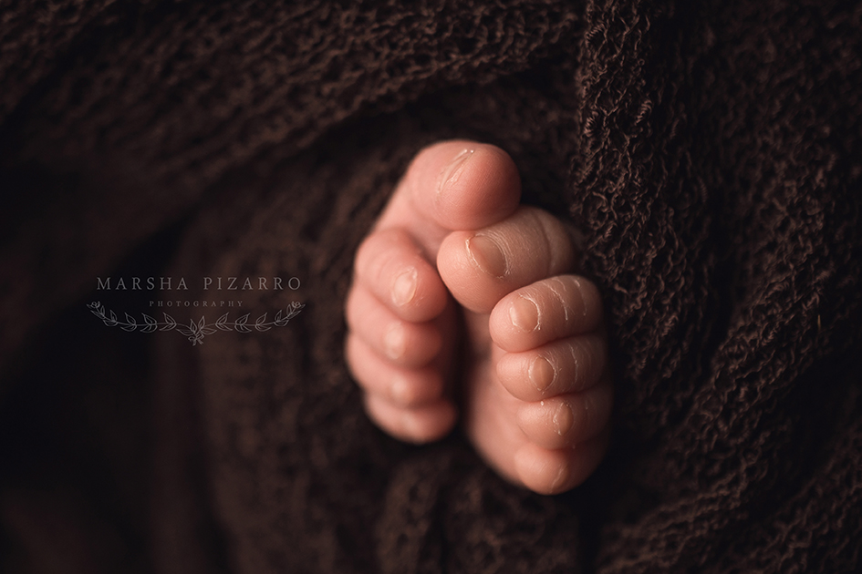 baby boy little toes