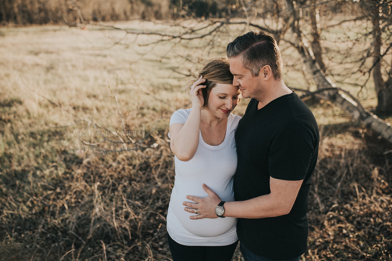 maternity photographer airdrie ab