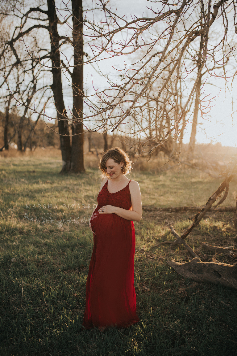 maternity photographer airdrie ab