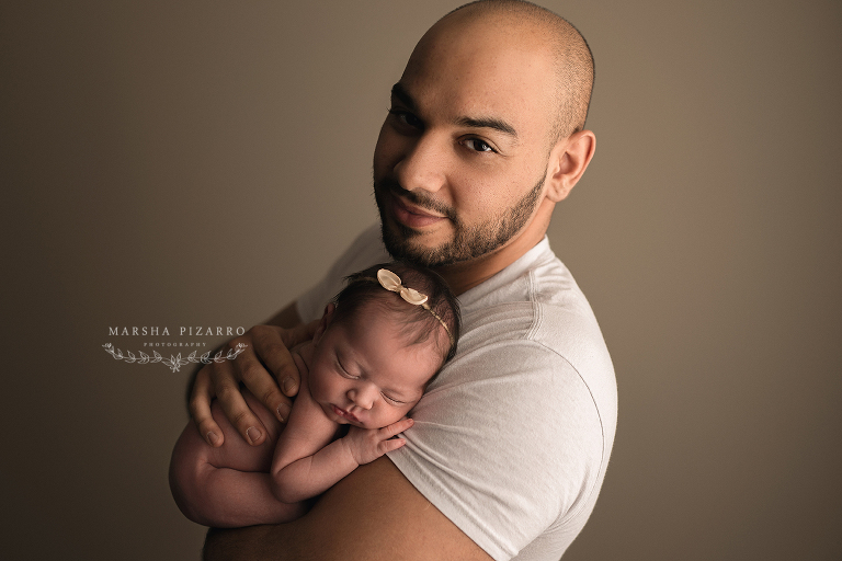 newborn photo with dad 