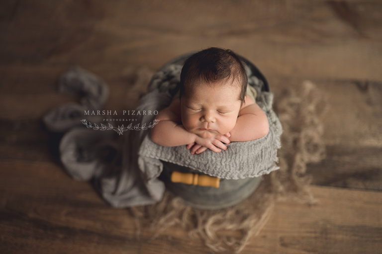newborn posing – K-Rae Images