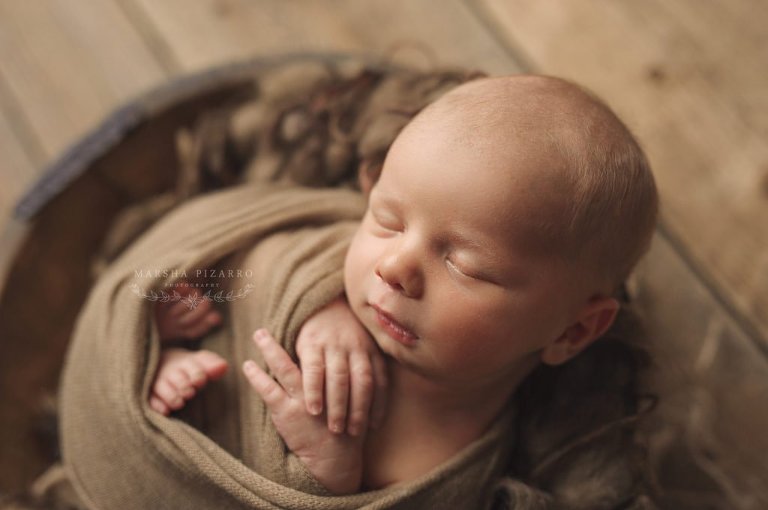 newborn photographer victoria alberta