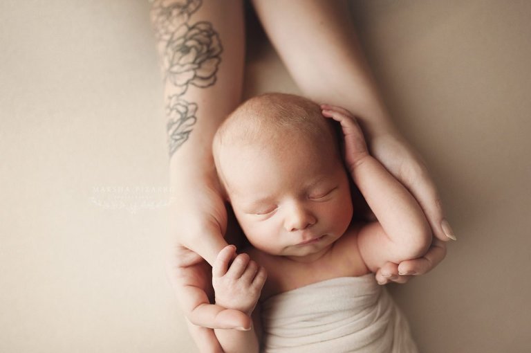 newborn photographer victoria alberta