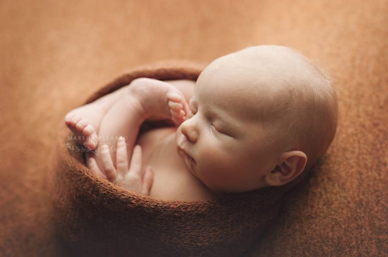 newborn photographer victoria alberta